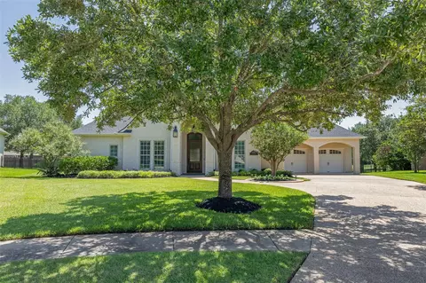 4301 Willowick Dr, Bryan, TX 77802