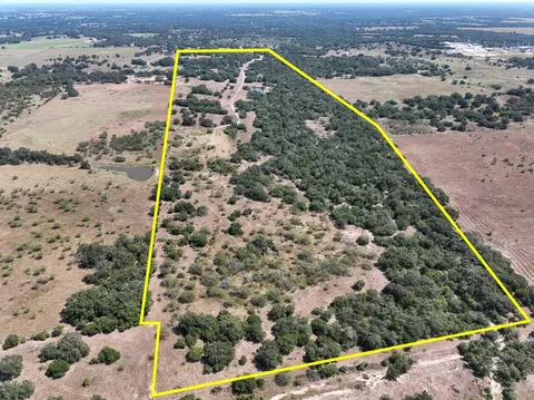 12124 Fm 682, Yoakum, TX 77995