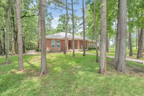 24400 Pine Valley Loop, Huntsville, TX 77320