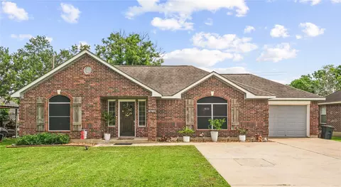 7673 Cr 669b Rd, Alvin, TX 77511