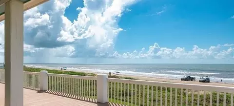 3026 Copacabana Dr, Crystal Beach, TX 77650