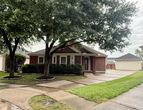 4527 Lake Halbert Ln, Richmond, TX 77406