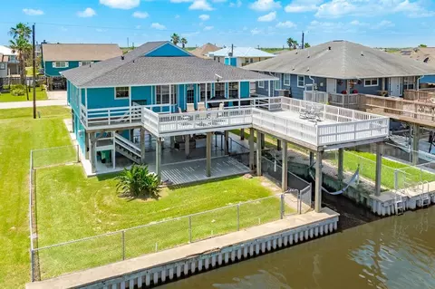 127 Four Master Rd, Freeport, TX 77541 photo 1