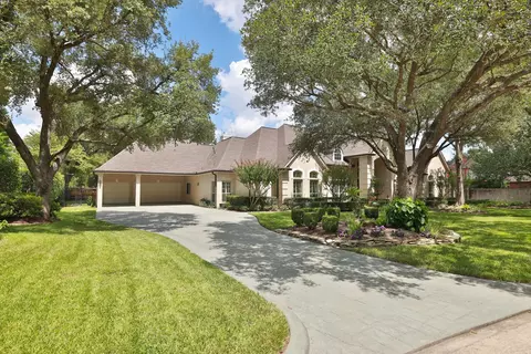 Exterior - 6610 Radley Dr, Spring, TX 77379 photo 2 of 11