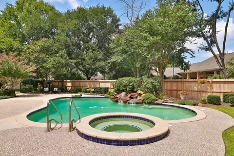 Exterior - 6610 Radley Dr, Spring, TX 77379 photo 7 of 11