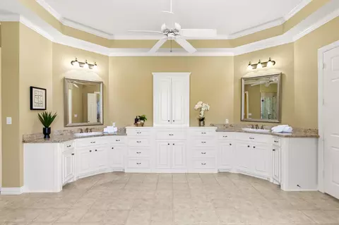 Bath - 6610 Radley Dr, Spring, TX 77379 photo 3 of 7