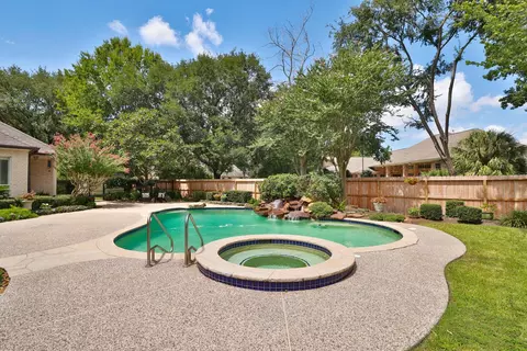 Exterior - 6610 Radley Dr, Spring, TX 77379 photo 9 of 11