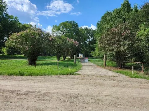 73 Canal Rd, Trinity, TX 75862 photo 1