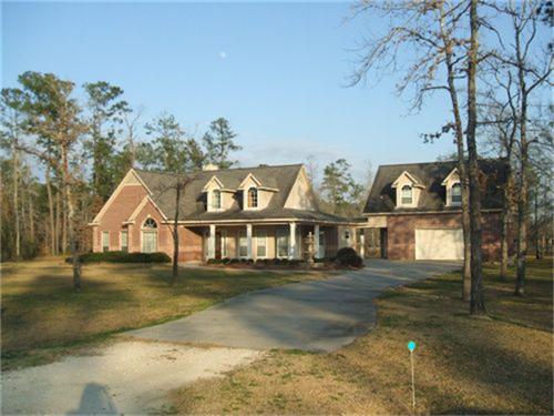 214 Apache Run, Wallisville, TX 77597 photo 1