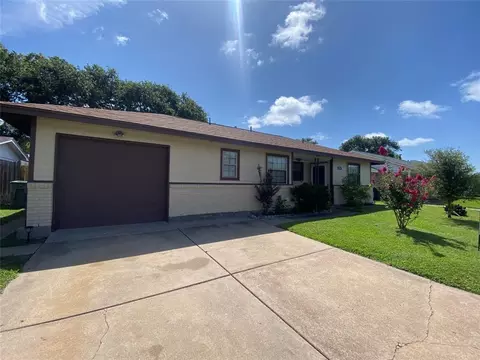 2512 Pine St, Galveston, TX 77551