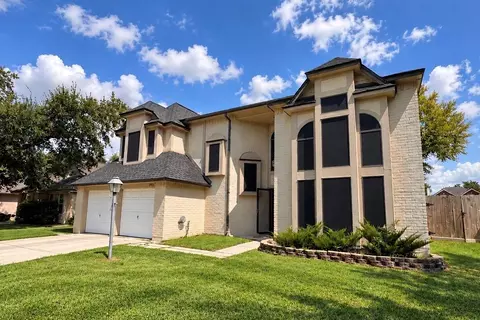 2915 Tower Bridge Ct, Pearland, TX 77581