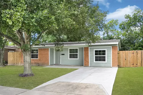 8526 Vennard Rd, Houston, TX 77034