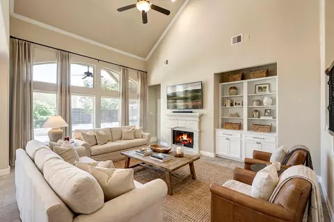 Living - 11 Red Wagon Dr, Spring, TX 77389 photo 1 of 2