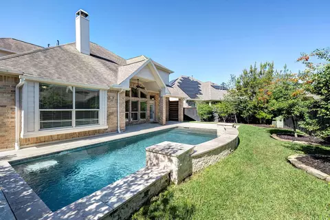 Exterior - 11 Red Wagon Dr, Spring, TX 77389 photo 5 of 6