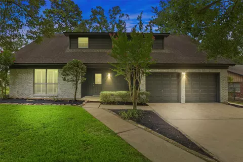 207 Willowick Dr, Conroe, TX 77304 photo 1