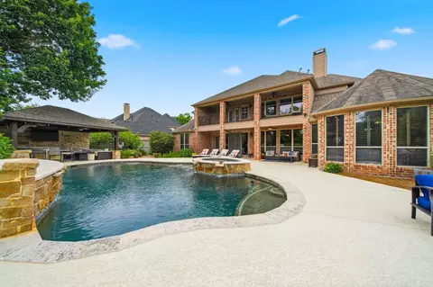 18 Waters Lake Blvd, Missouri City, TX 77459