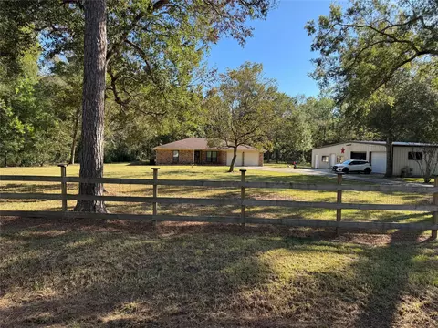 894 County Road 450 Ridgeview Rd, Dayton, TX 77535
