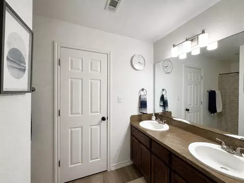 Bath - 2910 Hwy 69, Doucette, TX 75942 photo 1 of 3