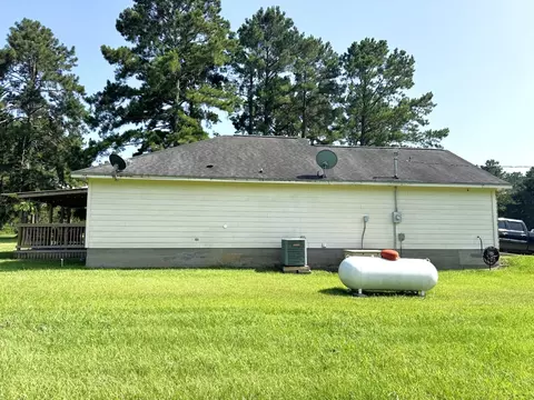 Exterior - 2910 Hwy 69, Doucette, TX 75942 photo 10 of 16