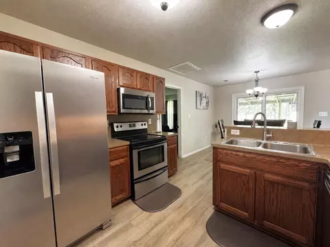 Kitchen - 2910 Hwy 69, Doucette, TX 75942 photo 3 of 4