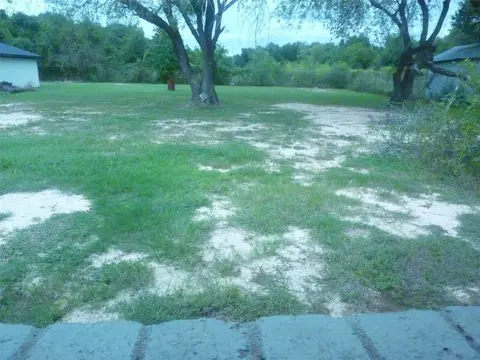 Exterior - 6214 Old Spring Cypress Rd, Spring, TX 77379 photo 4 of 4