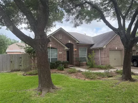 12211 Oyster Cove Ct, Stafford, TX 77477