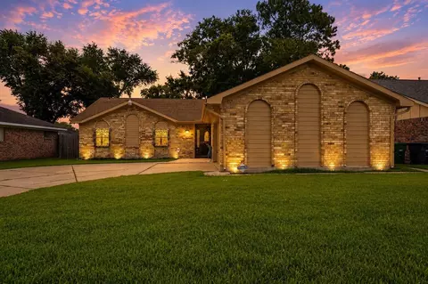 11419 Kirkhollow Dr, Houston, TX 77089