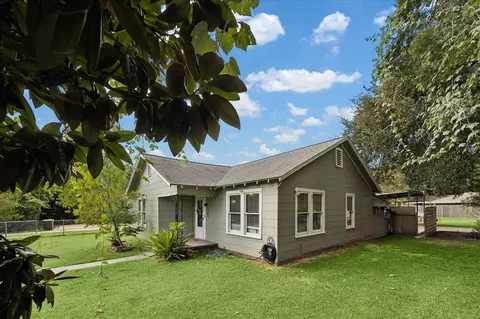 302 Damon St, Richmond, TX 77406