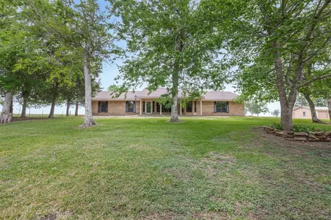 1031 Mcelroy Ln, New Ulm, TX 78950