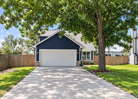 715 Seydler St, East Bernard, TX 77435