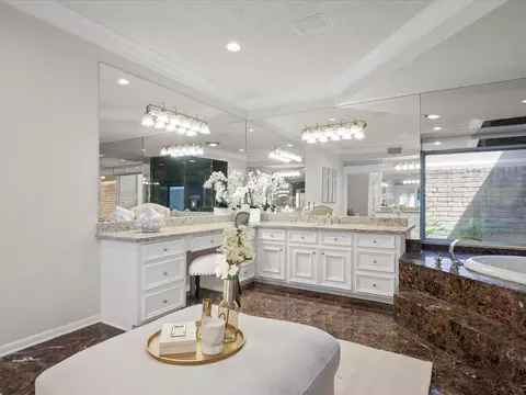 Bath - 15902 Cumbria Dr, Spring, TX 77379 photo 2 of 5