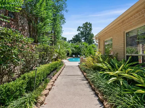 Exterior - 15902 Cumbria Dr, Spring, TX 77379 photo 6 of 8