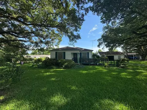 416 Baker Cir, Ames, TX 77575 photo 2