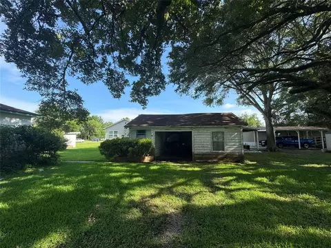 416 Baker Cir, Ames, TX 77575 photo 4