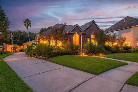 2025 Sandy Coast Cir, League City, TX 77573