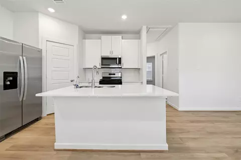 2310 Pioneer Landing Ln, Crosby, TX 77532