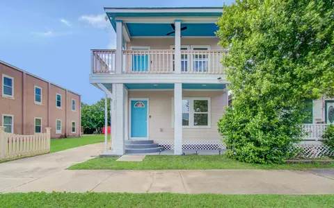 2617 Avenue L, Galveston, TX 77550