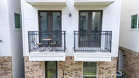 1274 N Post Oak Rd #B, Houston, TX 77055