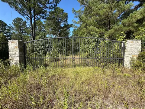 1034 Lloyd Bell Rd, Trinity, TX 75862 photo 3