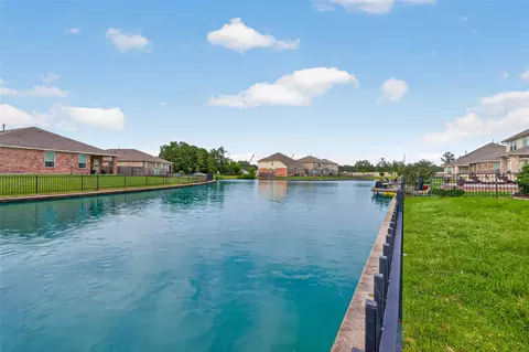 View/Area - 3795 Lake Bend Shore Dr, Spring, TX 77386 photo 2 of 8