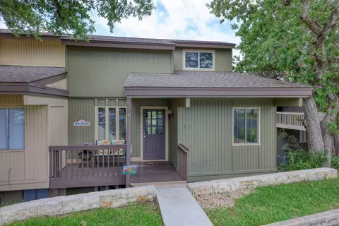 319 Venture Blvd S, Point Venture, TX 78645