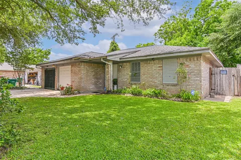1426 Scott St, La Marque, TX 77568