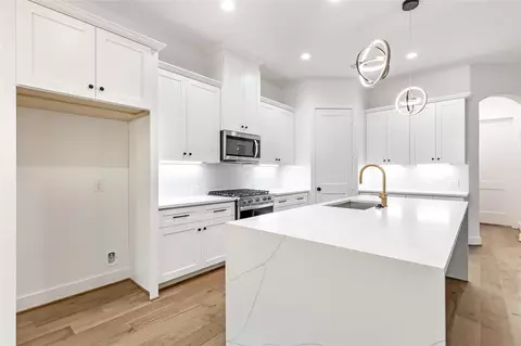 Kitchen - 1103 Channels Ct, Crosby, TX 77532 photo 1 of 3