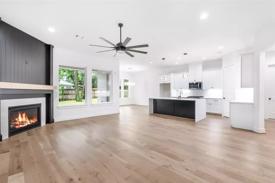 Living - 1103 Channels Ct, Crosby, TX 77532 photo 1 of 5