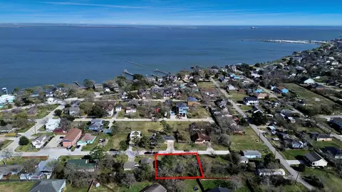 3122 3124 Carlisle St, La Porte, TX 77571