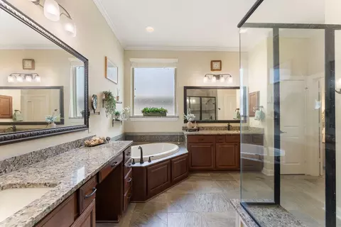 Bath - 4787 Jackson Square Dr, Conroe, TX 77304 photo 2 of 4