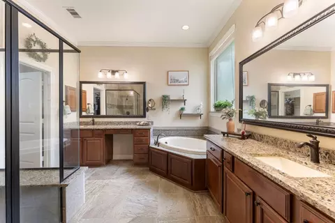 Bath - 4787 Jackson Square Dr, Conroe, TX 77304 photo 1 of 4