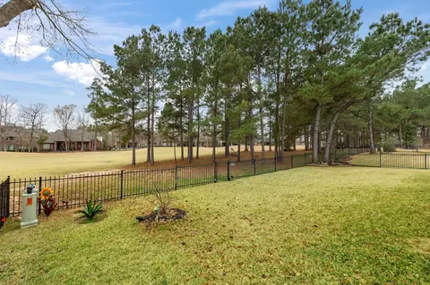 Exterior - 4787 Jackson Square Dr, Conroe, TX 77304 photo 4 of 9