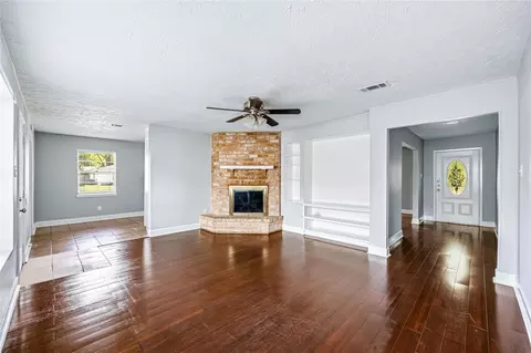 Living - 23402 Lestergate Dr, Spring, TX 77373 photo 1 of 4