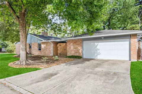 Exterior - 23402 Lestergate Dr, Spring, TX 77373 photo 2 of 9